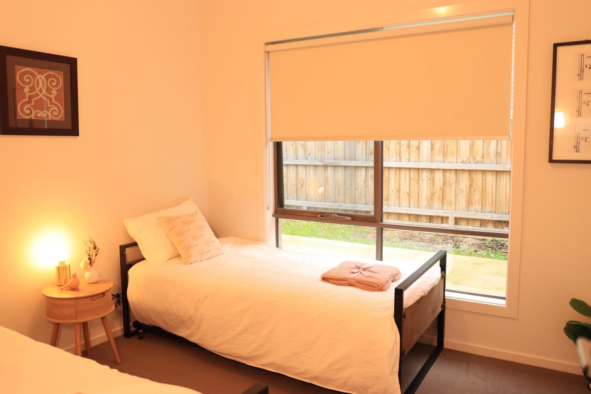 Melbourne Holiday House For 15 Peoples In Sanctuary Lake Point Cook Exterior photo